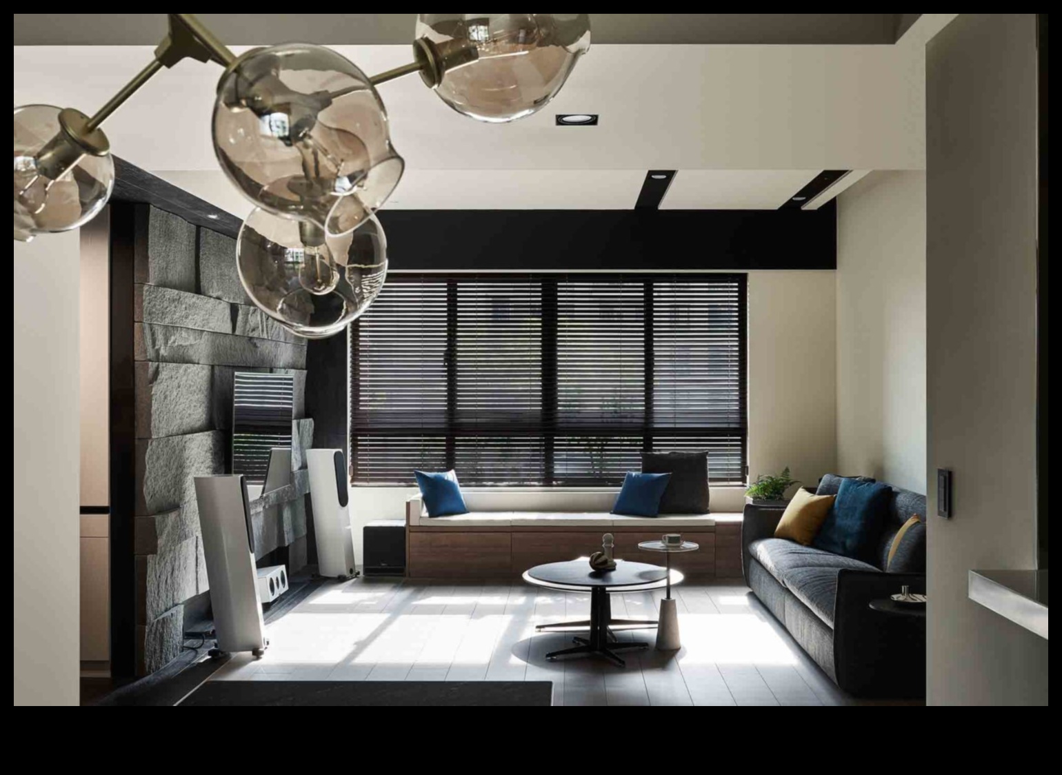 Gluds izsmalcinātība Minimālisma stila spēks interjera dizainā 5 Gluds izsmalcinātība: minimālisma stila spēks