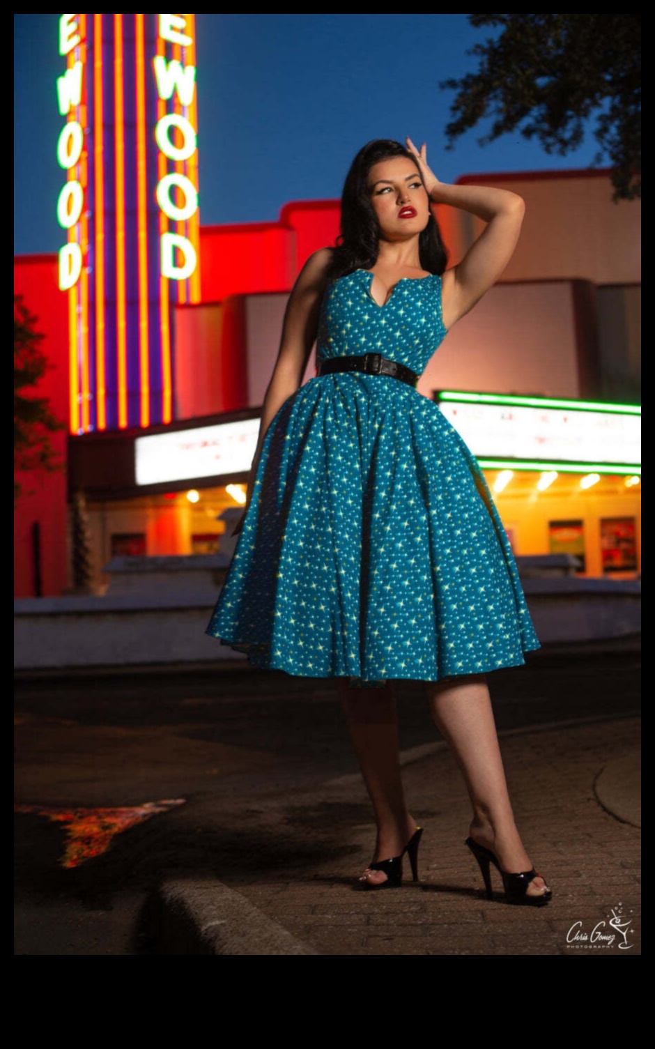 Mūžīgi pavedieni Vintage tērpi, kas austi ar modes vēsturi 5 Mūžīgi pavedieni: retro tērpi, kas austi ar modes vēsturi