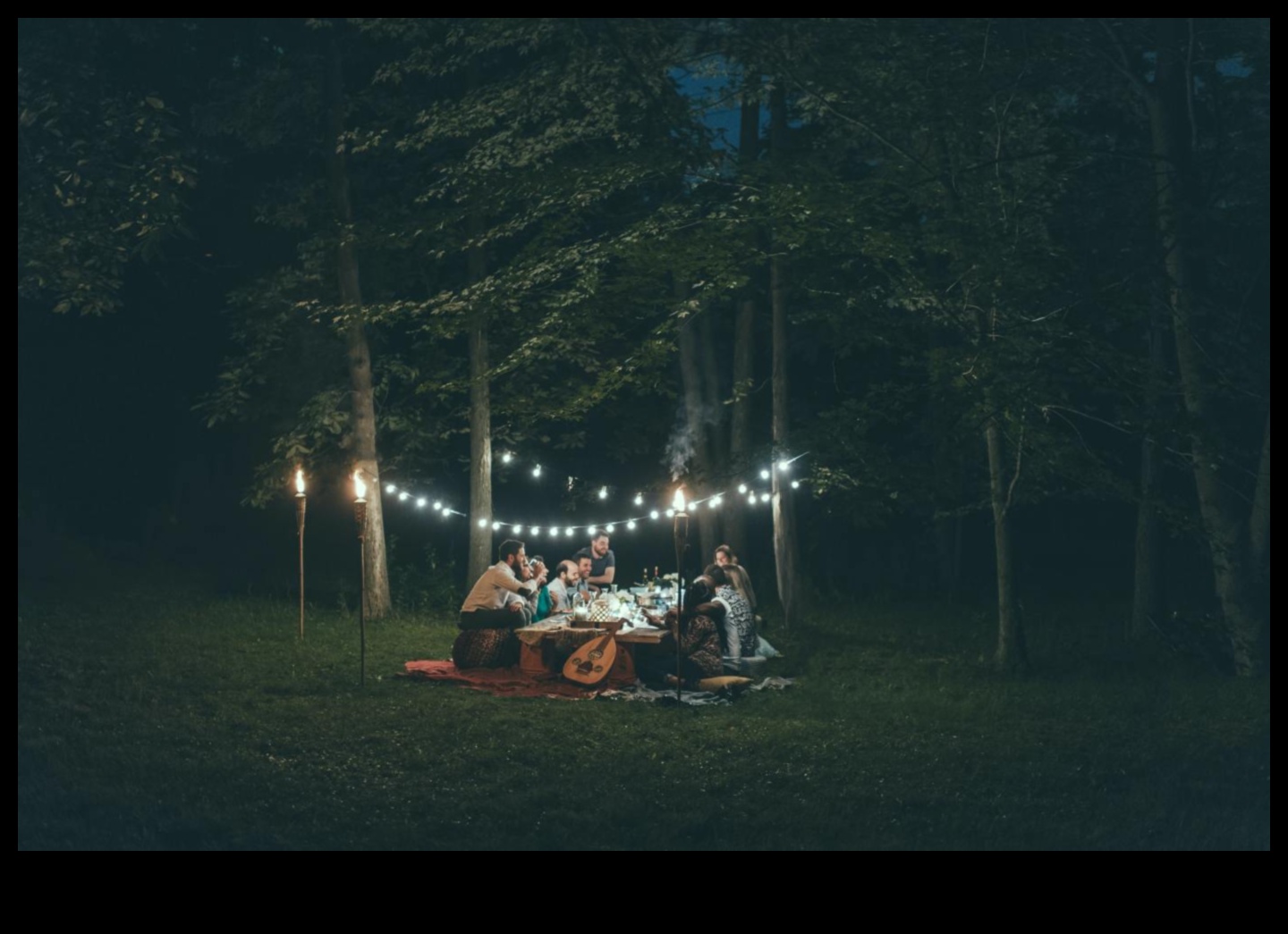 Vasaras vakars Elegances un jautrības nakts 5 DIY Summer Soiree: amatniecība saulainām āra salidojumiem